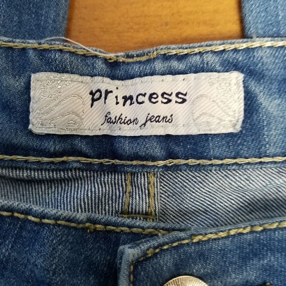 Leon L jeans size 36.